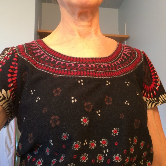 Short Sleeve Papillon Dress Size L - Picture 12 of 12